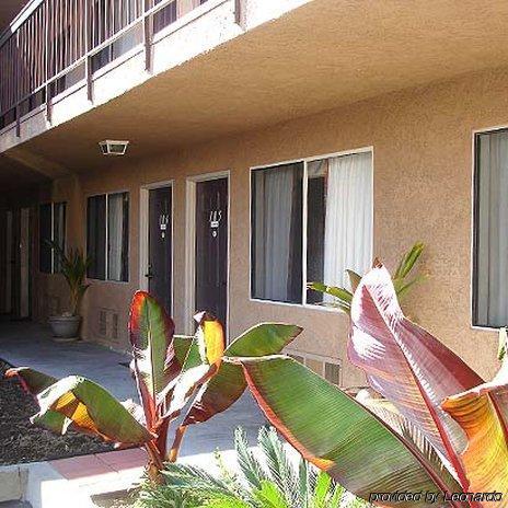 Rivera Inn & Suites Motel Pico Rivera Exterior photo